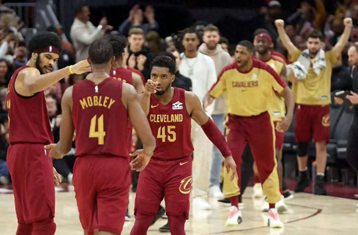 欧洲顶级篮球联赛进入白热化阶段，谁能夺冠？的简单介绍