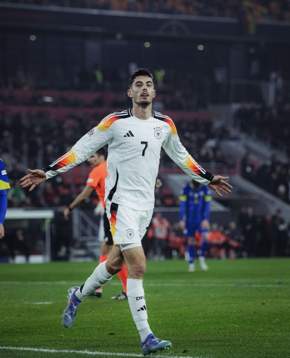 开云下载-德国队遭遇挫折失利，小组形势岌岌可危