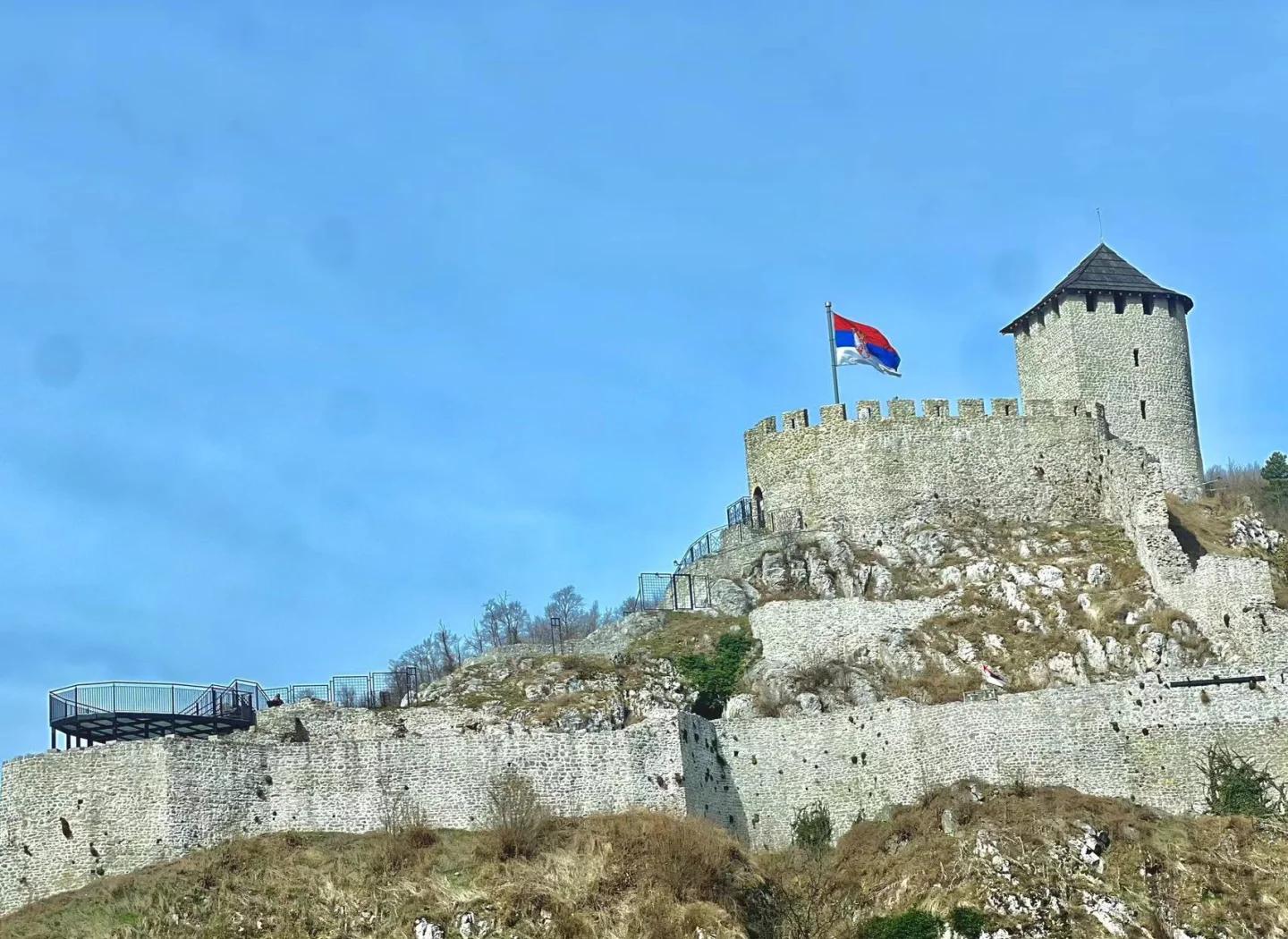 塞尔维亚晋级！波黑遗憾止步欧预赛的简单介绍