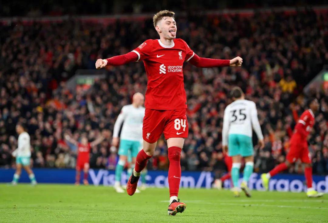 关于南安普顿主帅公开承认失误，球队努力改进的信息