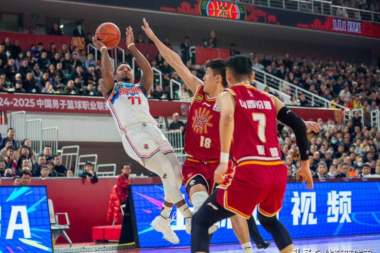 新疆男篮客场战胜湖南队，取得胜利