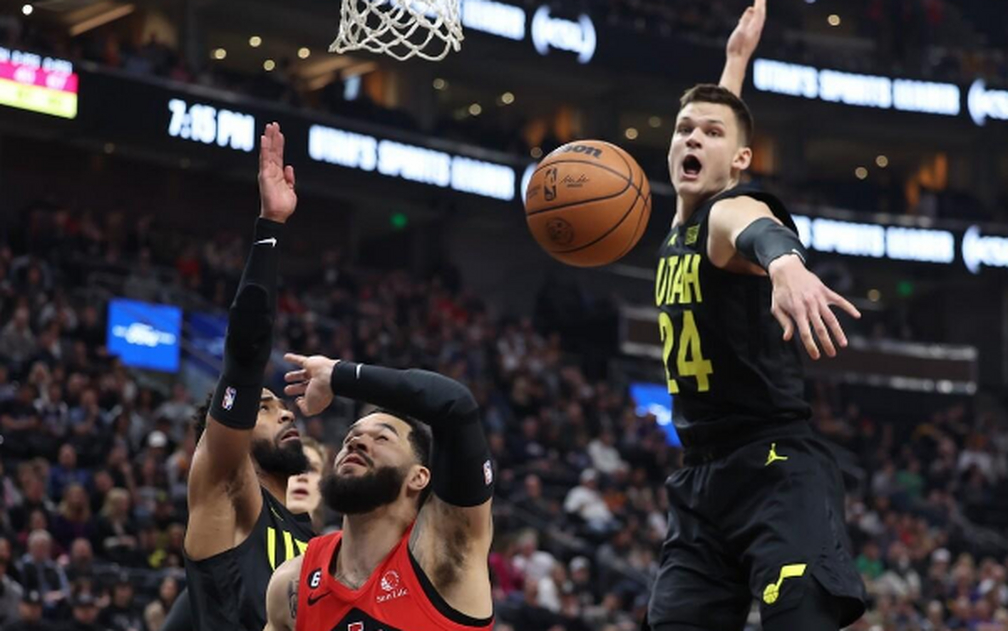 爵士主场大败，戈贝尔遭遇史密斯爆发无法抗拒的简单介绍