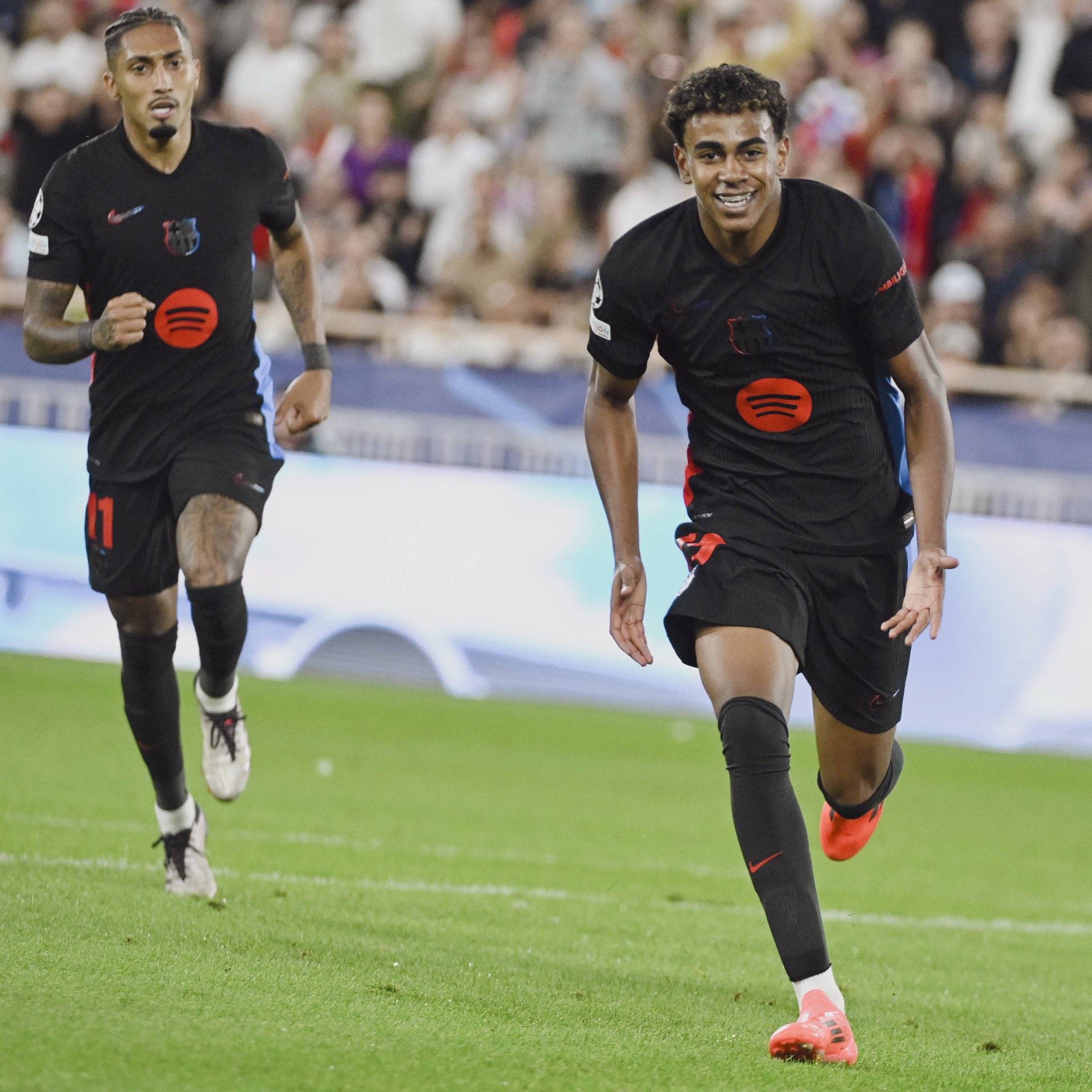 开云体育登录-关于法国国脚膝盖严重受伤，赛季末可望复出的信息