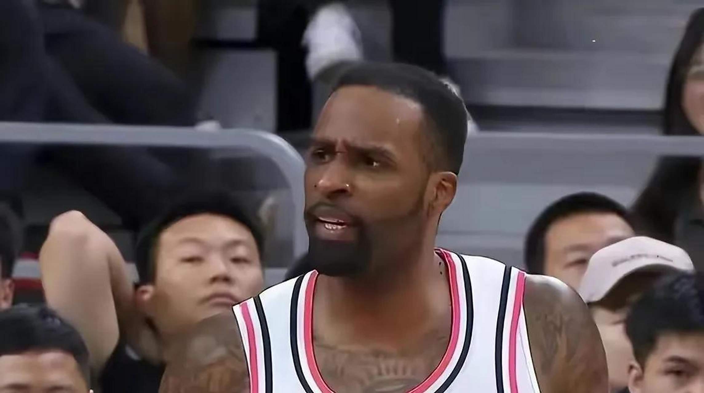 葡萄牙男篮在比赛中实现绝地反击夺冠 葡萄牙男篮在比赛中实现绝地反击夺冠