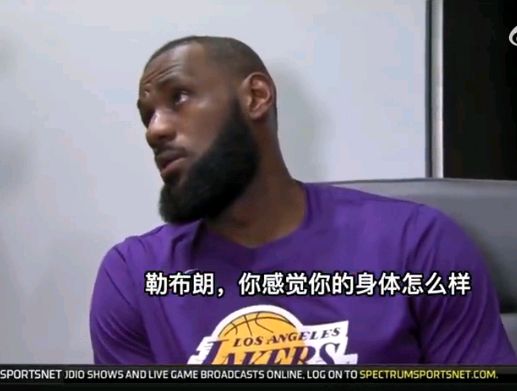 包含双方紧咬比分最终获胜人群欢呼！的词条