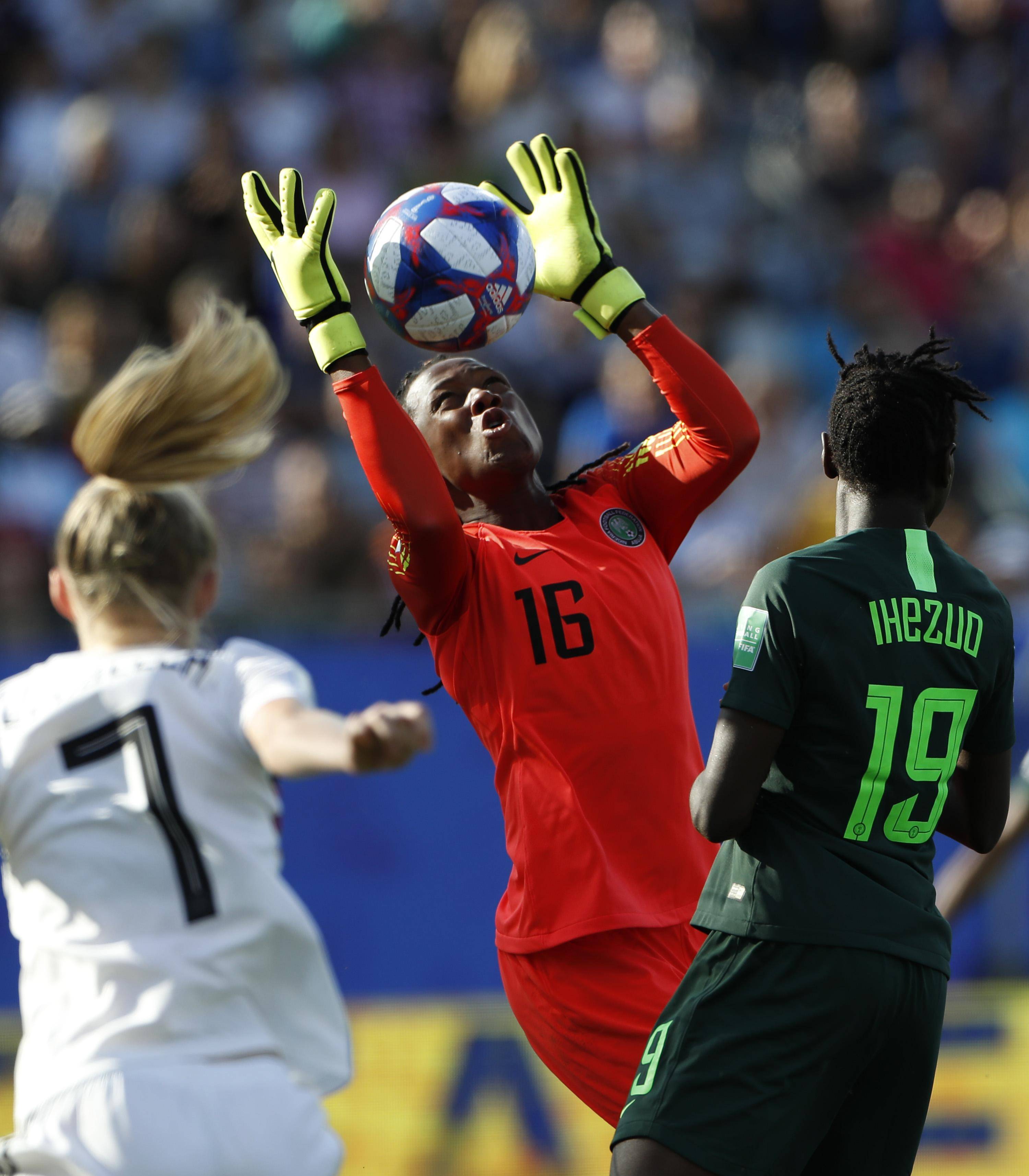 开云平台-精彩的角逐：女子足球比赛中诞生新英雄的简单介绍