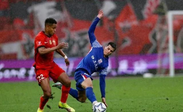 上海德比：上港主场迎战申花，魔都之争再起