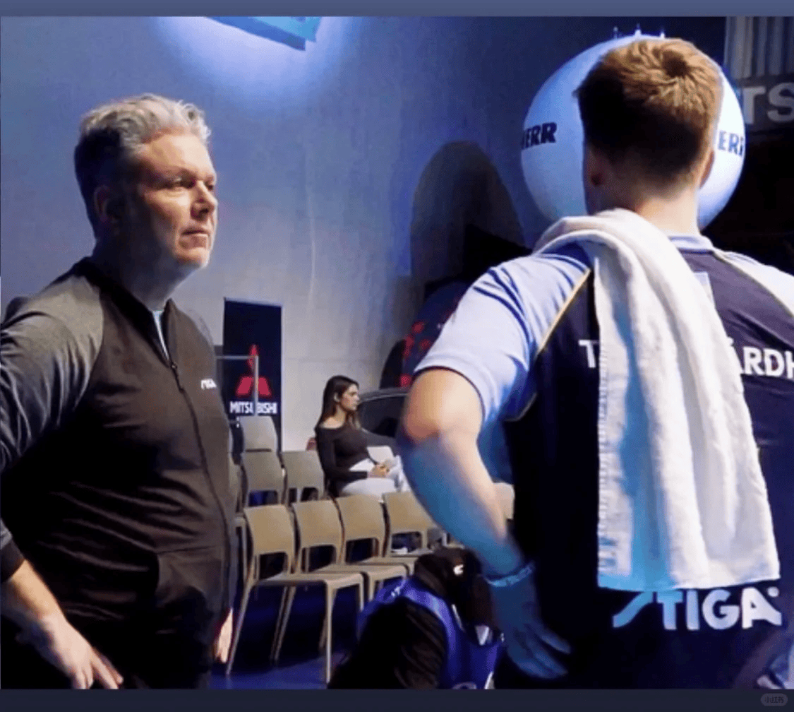 开云APP-瑞典队球员与队友发生冲突