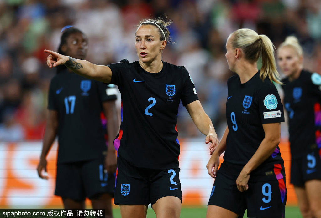 赛场背后故事:女足比赛的女英雄们的简单介绍 赛场背后故事:女足比赛的女英雄们的简单介绍