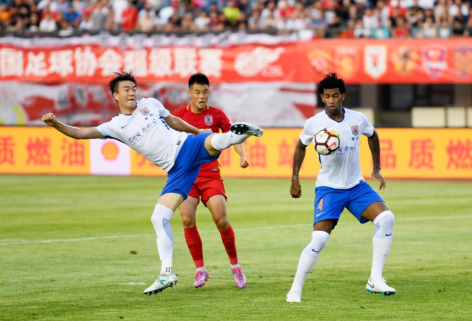 山东鲁能客场逆转对手，豪取三分