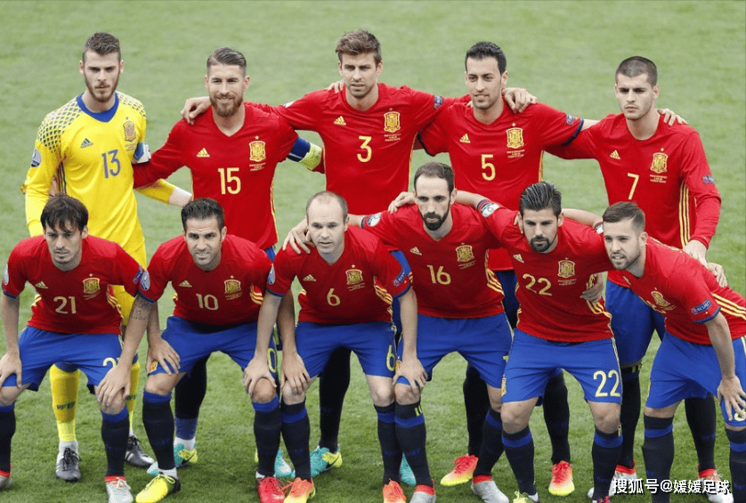 匈牙利国家队展现实力,杀入欧预赛四强! 匈牙利国家队展现实力,杀入欧预赛四强!