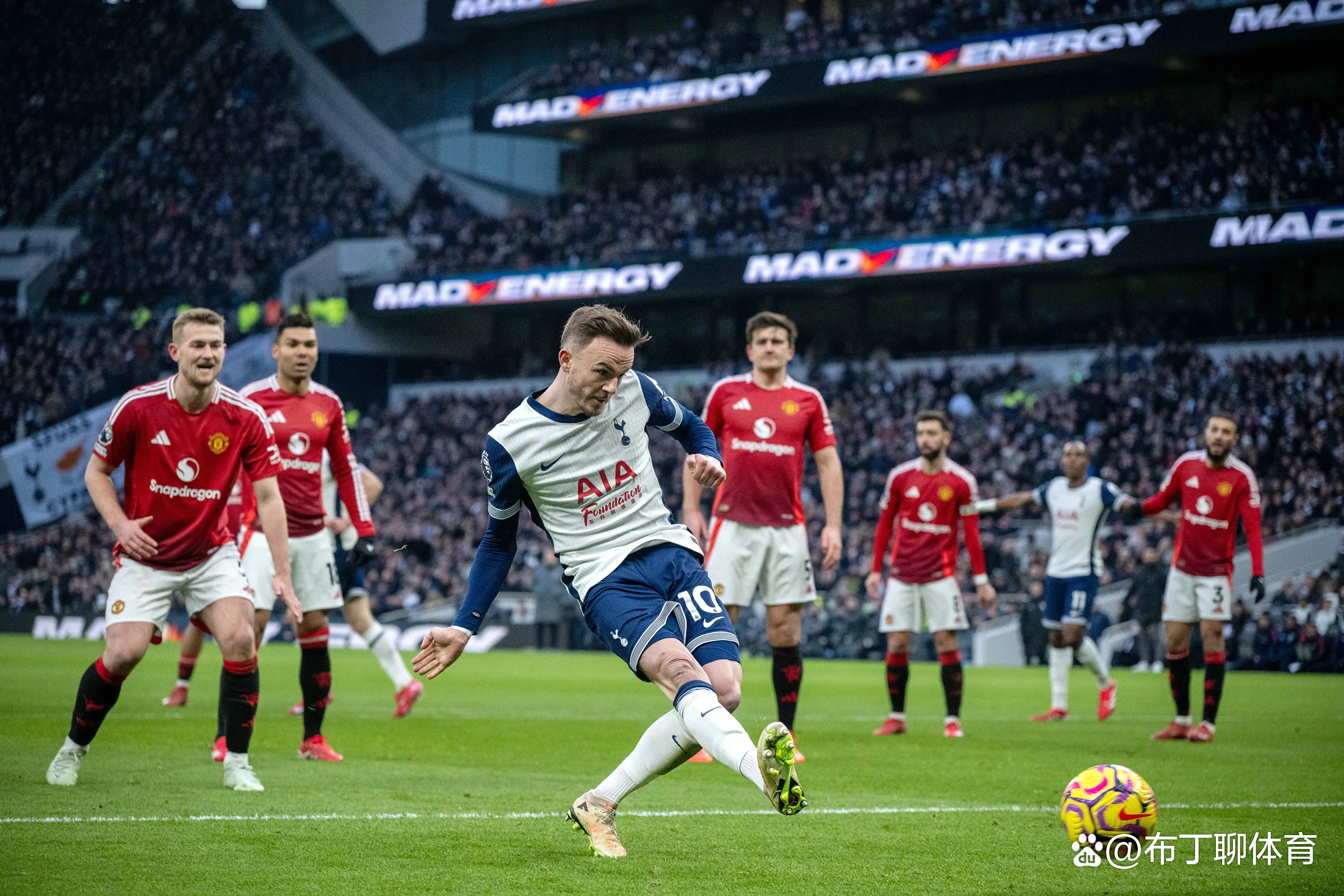 兰斯主场击败了巴黎,引起冠军悬念 兰斯主场击败了巴黎,引起冠军悬念