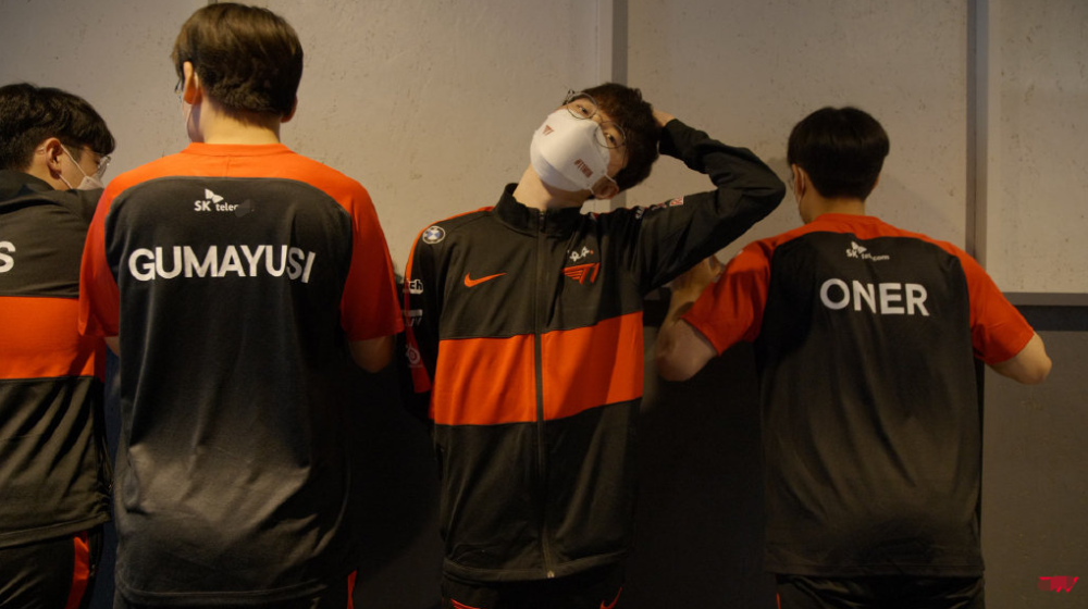 开云体育在线-C9横扫DRX，Ruler团战一打五小组赛2:1（东京）