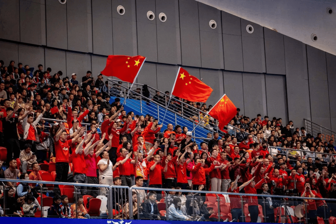 国际足球赛事爆发精彩绝伦演绎，令球迷狂热的简单介绍