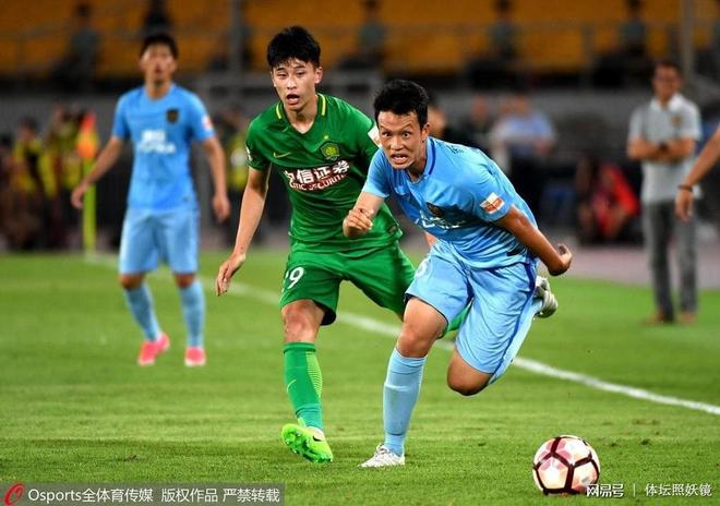 关于苏宁战平国安，积分榜上保持领跑的信息