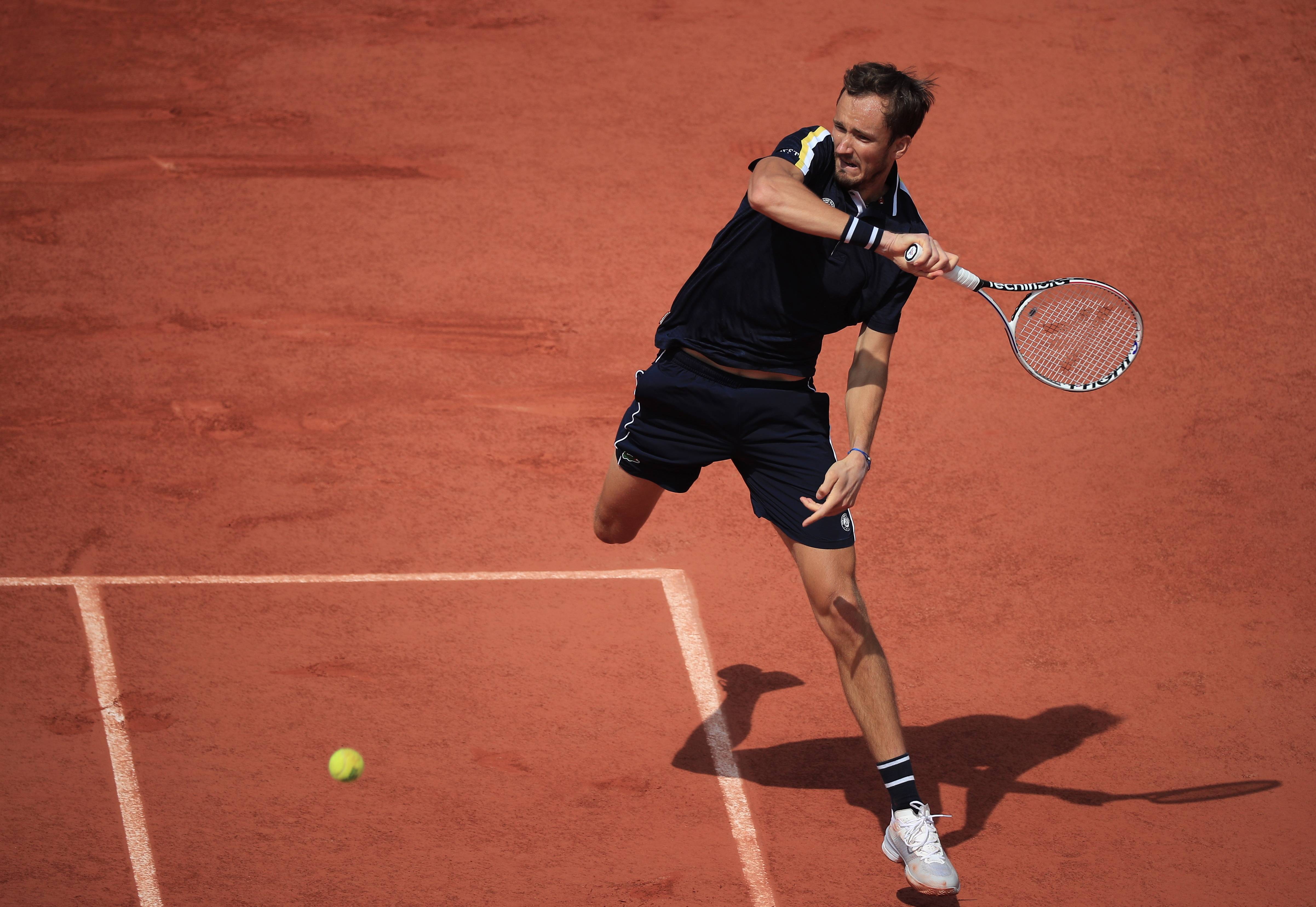 开云体育中国-法国网球队强势欧洲网球队，梅德韦杰夫完成帽子戏法的简单介绍