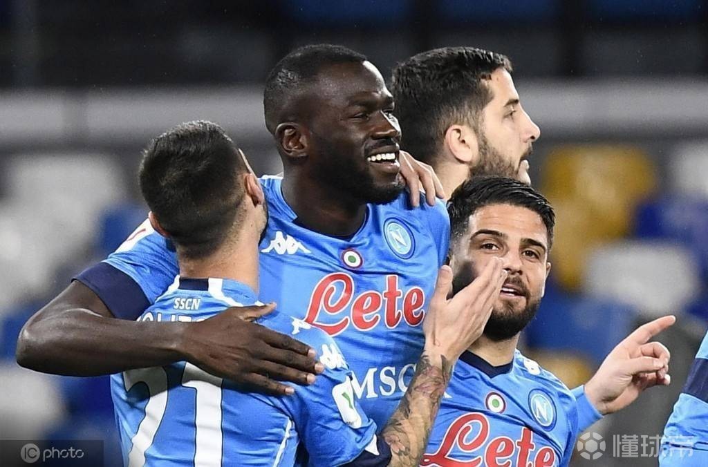 英格兰翻盘那不勒斯，布鲁诺送出助攻的简单介绍