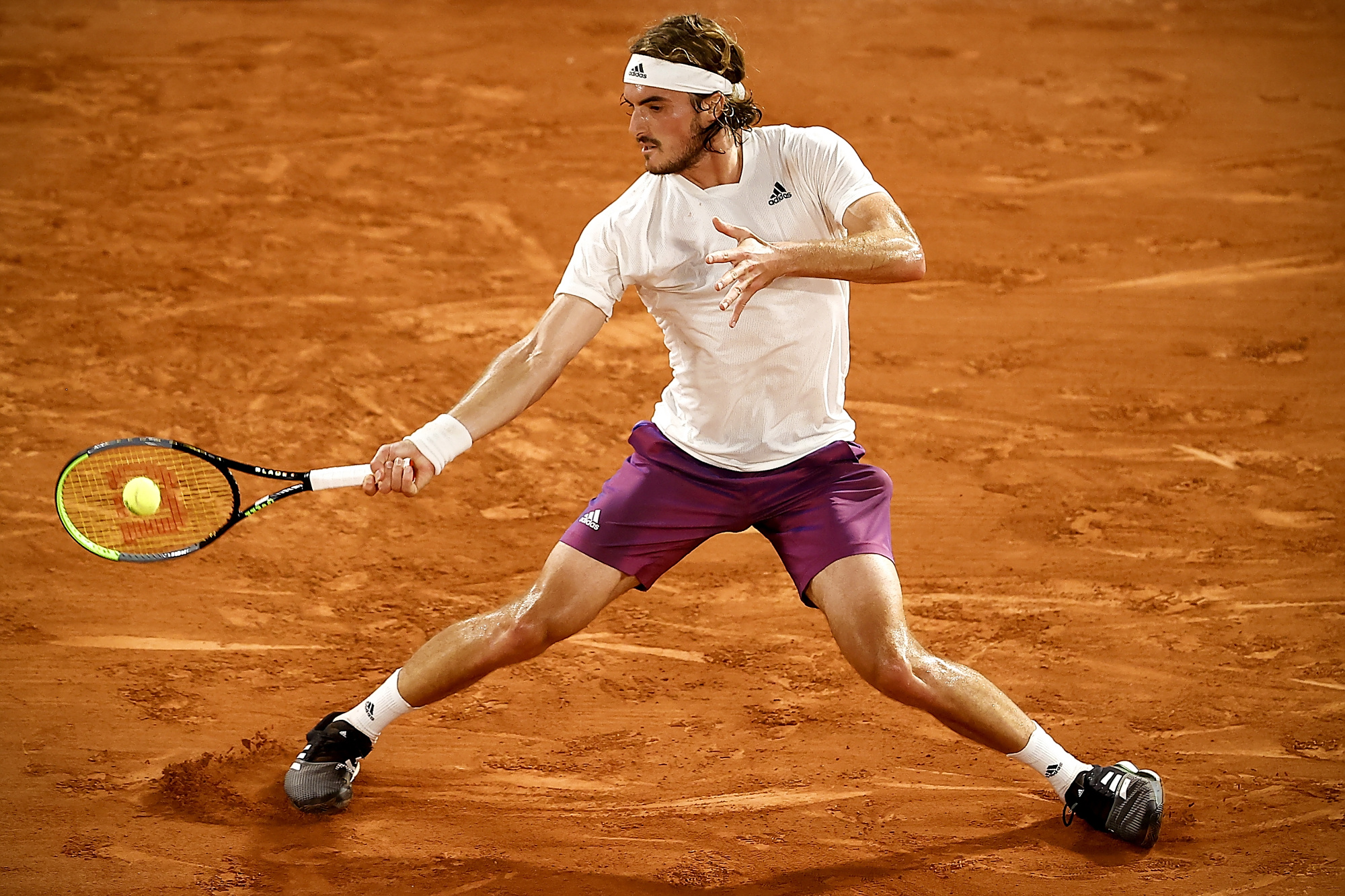 开云平台-关于法网碾压温网，西西帕斯点燃赛场的信息