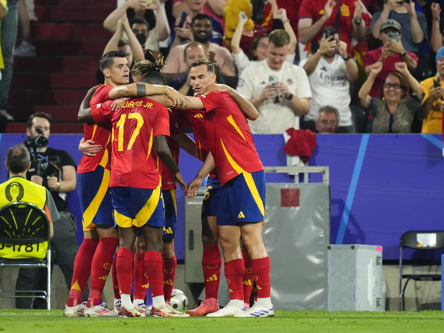 开云体育中国-法国队力克奥地利队，波尔统治全场